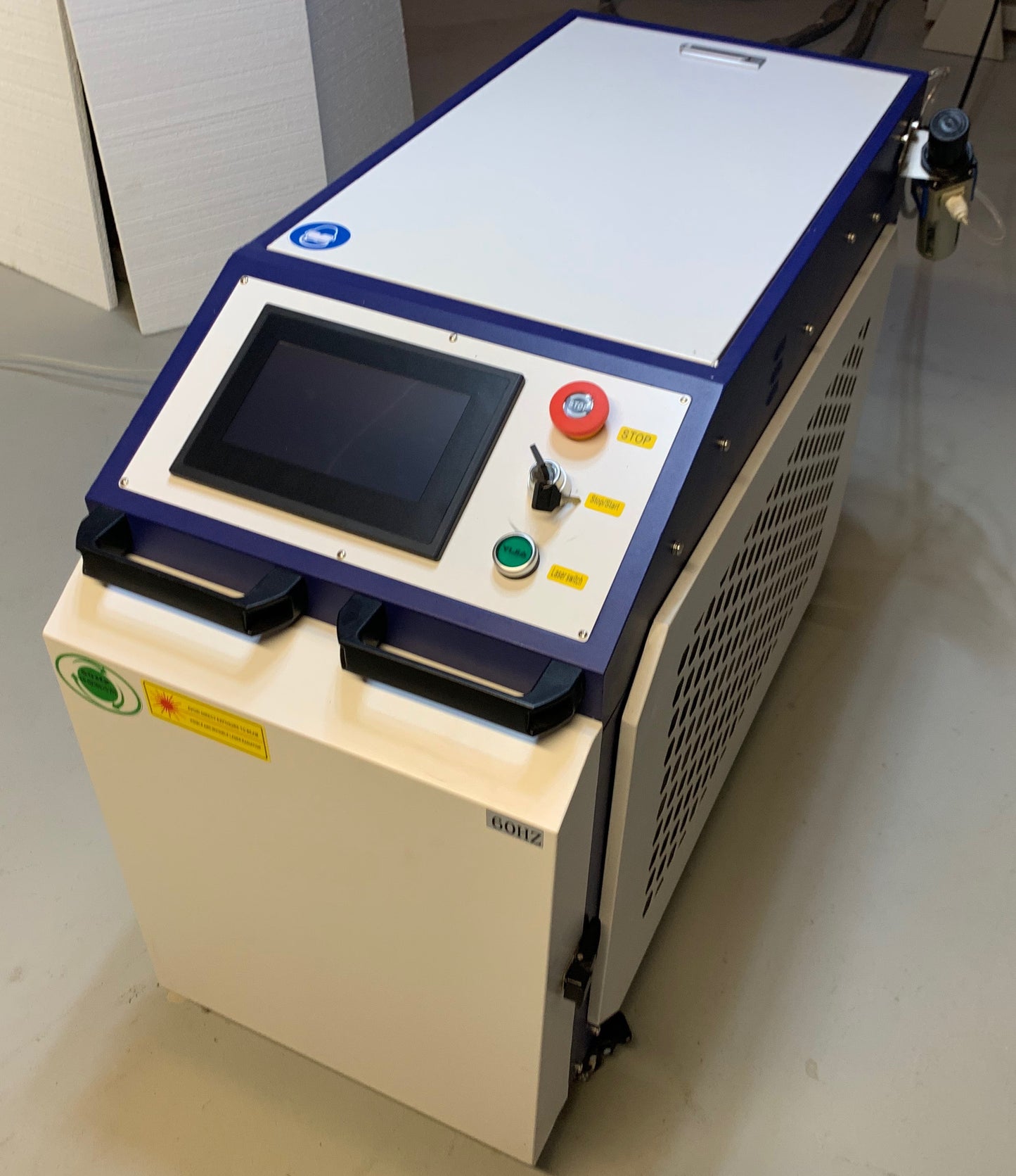2000W SUP Fiber Laser Cleaning Rust Removal Machine