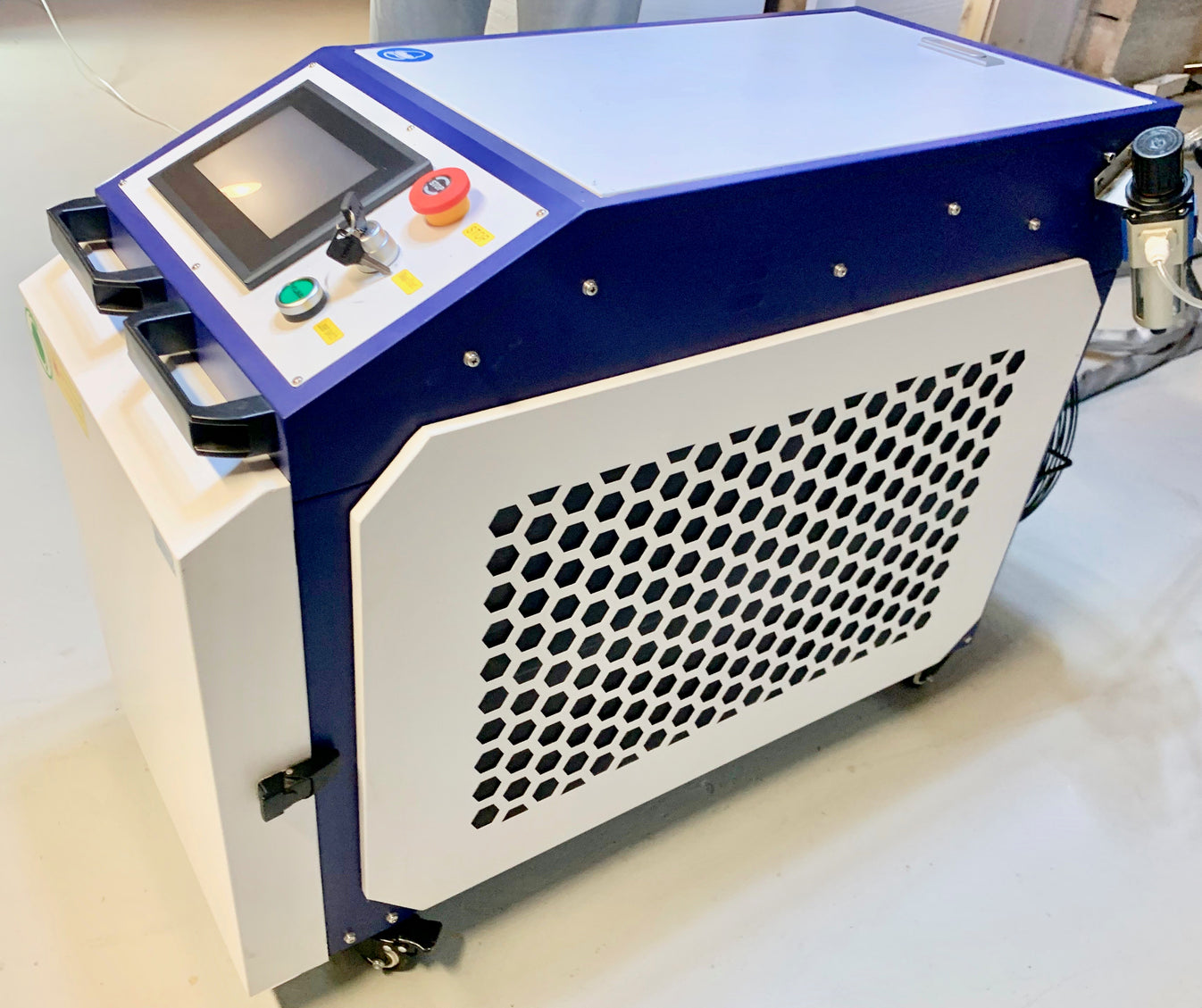 CW 3000W 4-in-1 Laser Cleaning Rust Removal Machine – Lasers Only
