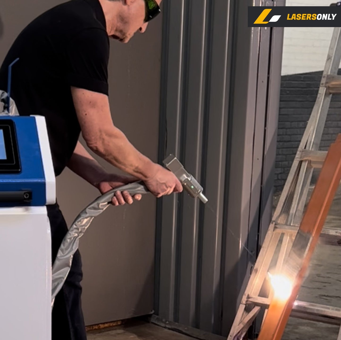 1500W SUP Fiber Laser Cleaning Rust Removal Machine